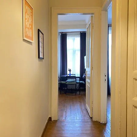 Lejlighed Charming Vintage 3br In The Heart Of Beyoglu