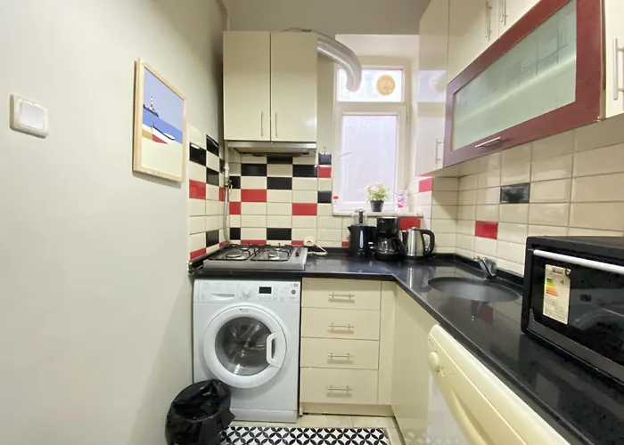 Charming Vintage 3br In The Heart Of Beyoglu *